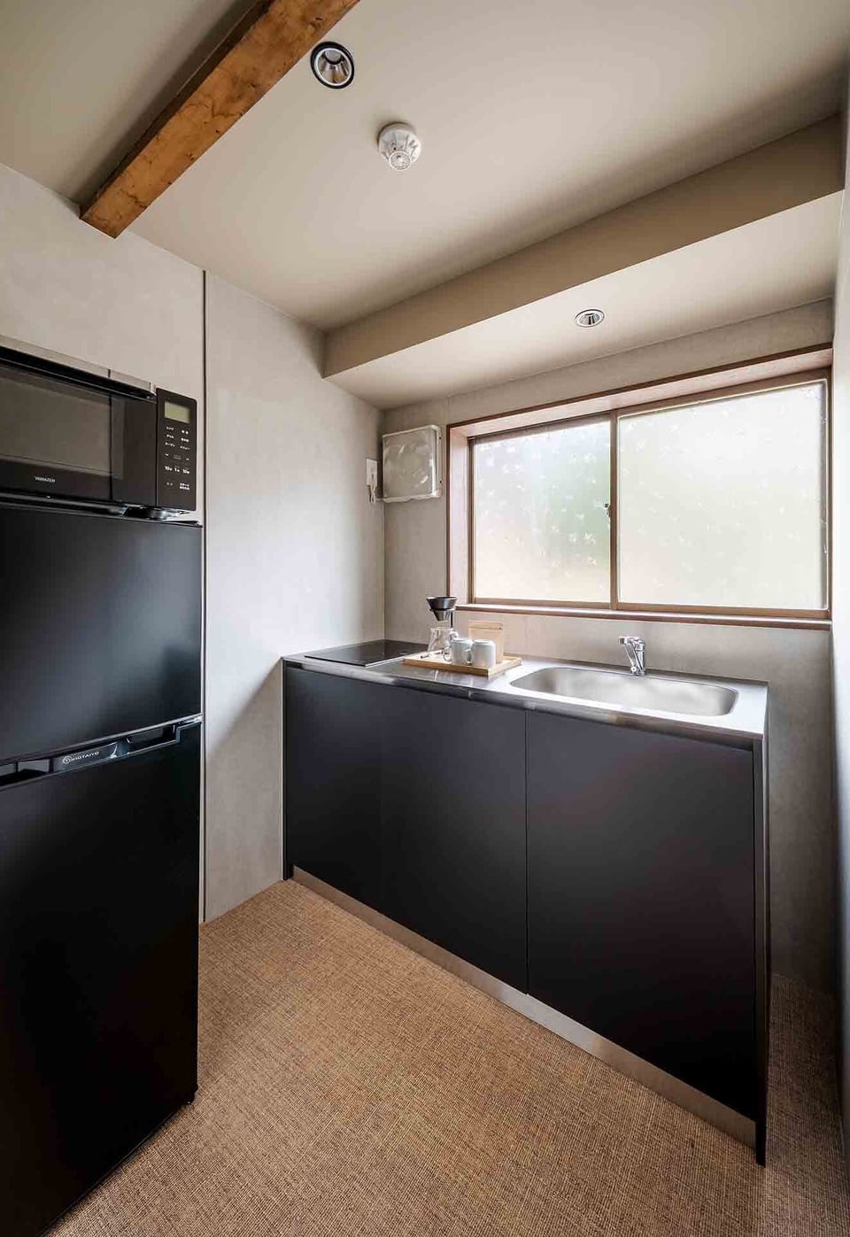 Traditional House, 4 Bedrooms, Kitchen, Garden View | Private kitchen | Full-size fridge, microwave, stovetop, electric kettle