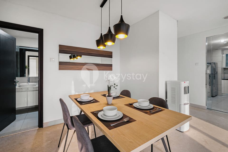 Apartment, 2 Bedrooms, City View | Dining room