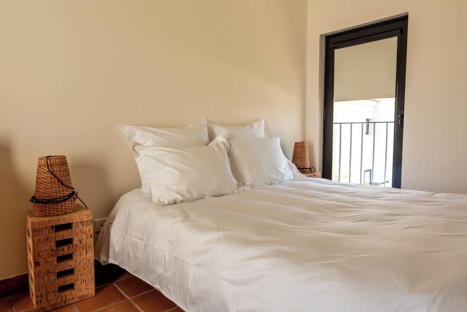 Deluxe Apartment, Balcony, Garden View | Free WiFi, bed sheets