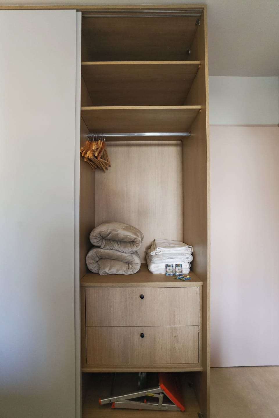 Apartment | 1 bedroom, blackout drapes, iron/ironing board, free WiFi