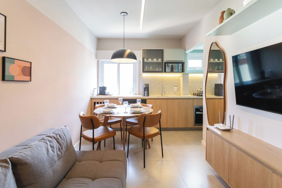 Apartment | Living room | Flat-screen TV