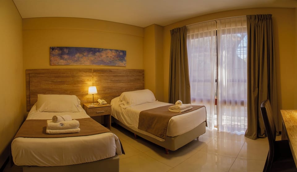 Comfort Twin Room | In-room safe, desk, laptop workspace, free WiFi