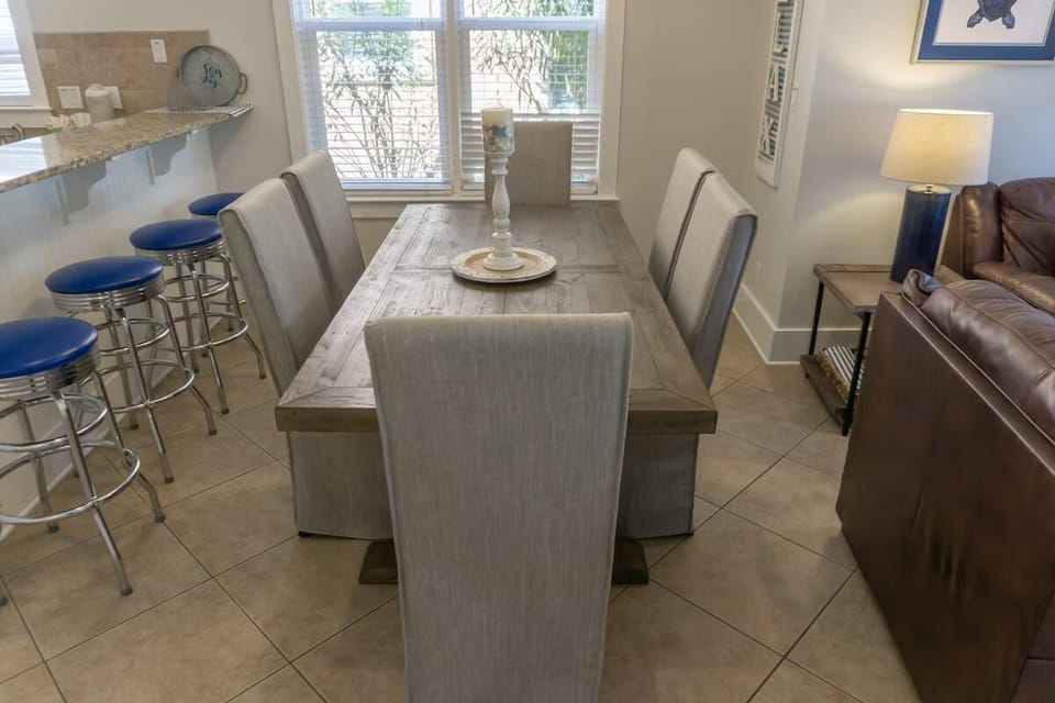 House, Multiple Beds (Miramar Beach Villa 114- Beach Therap) | Dining