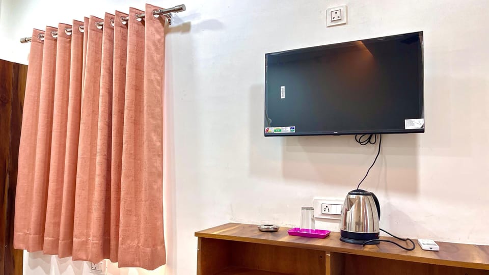 Deluxe Double Room, Balcony, City View | Desk, laptop workspace, free WiFi