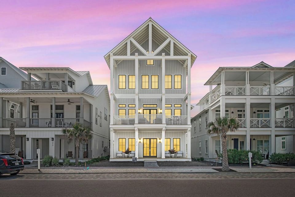 House (5 Bedrooms) | Exterior
