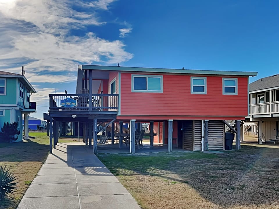 House (3 Bedrooms) | Property amenity