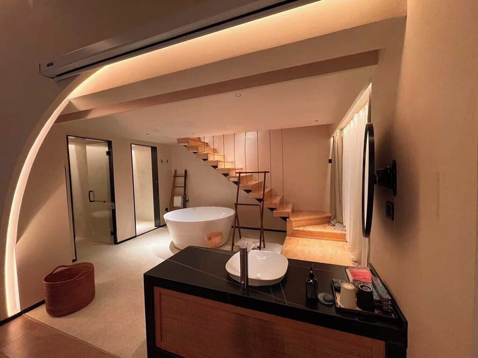 Luxury Double Room, Garden View | Premium bedding, minibar (free items), desk, laptop workspace