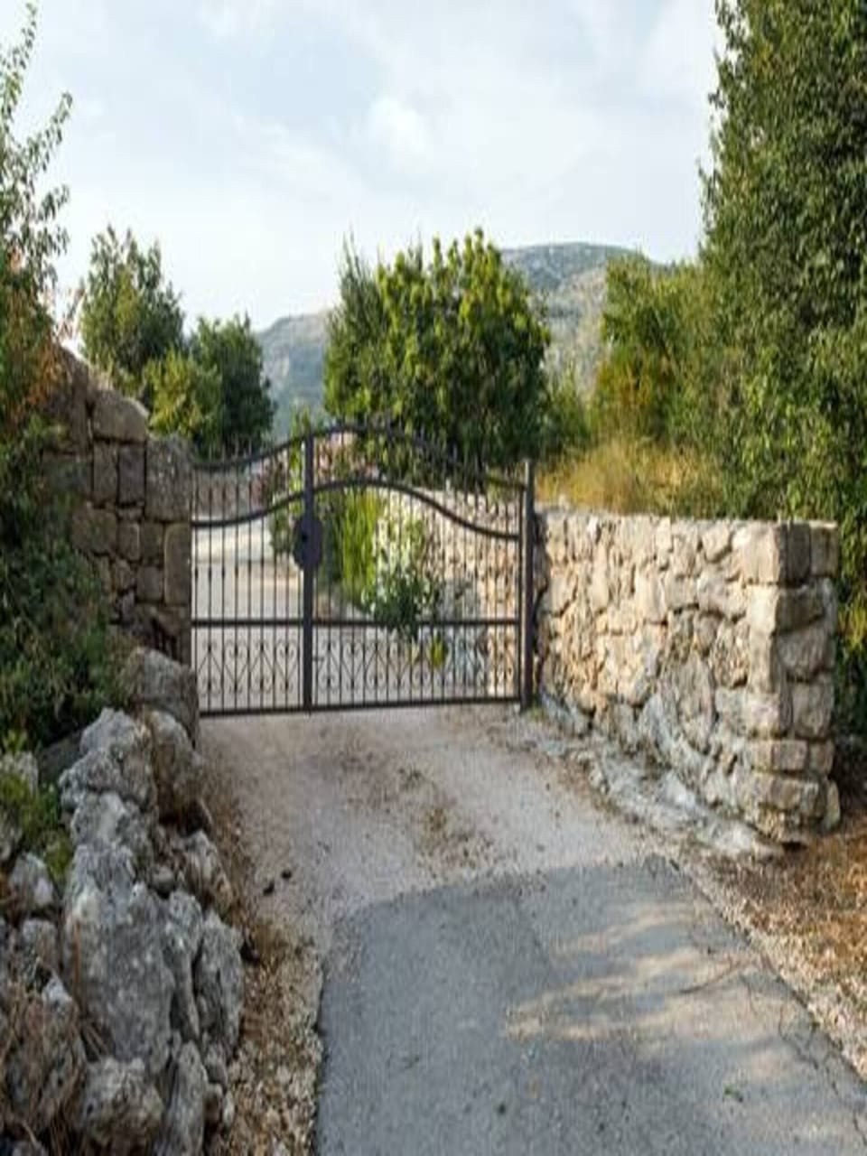 House (Holiday Home Lišnjak) | Exterior