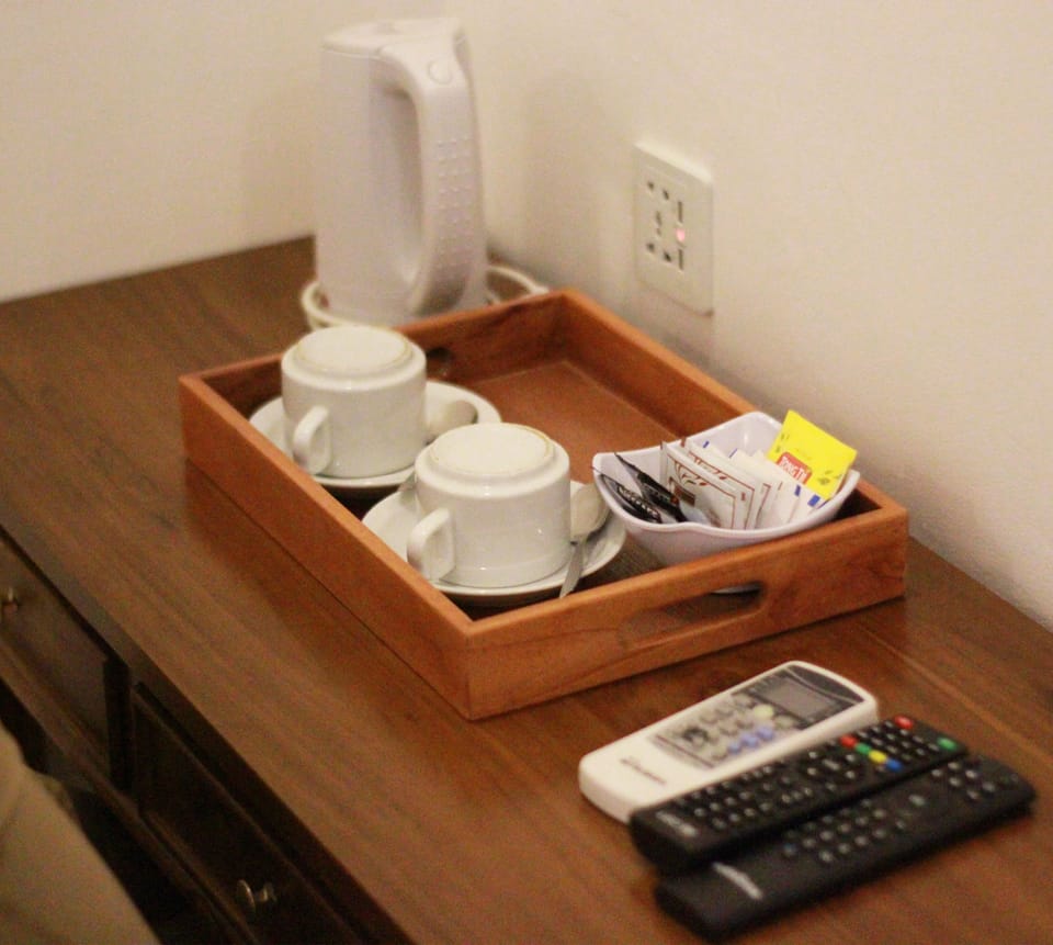 Desk, free WiFi