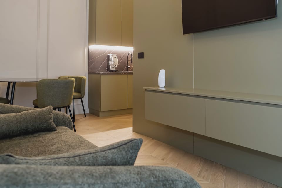 Deluxe Room | Living area