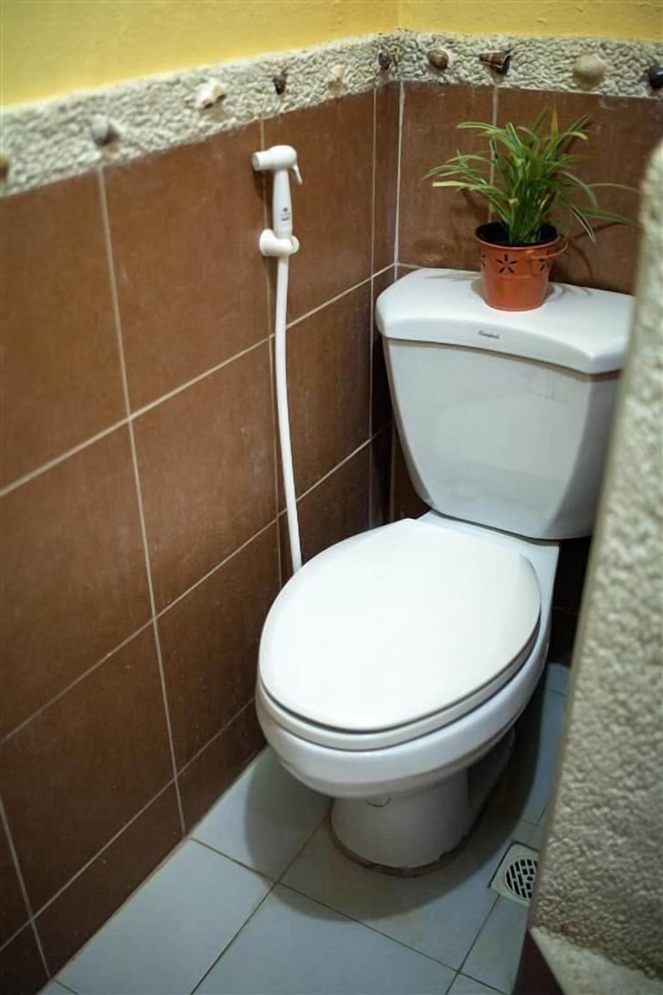 Family Room | Bathroom | Free toiletries, hair dryer, towels