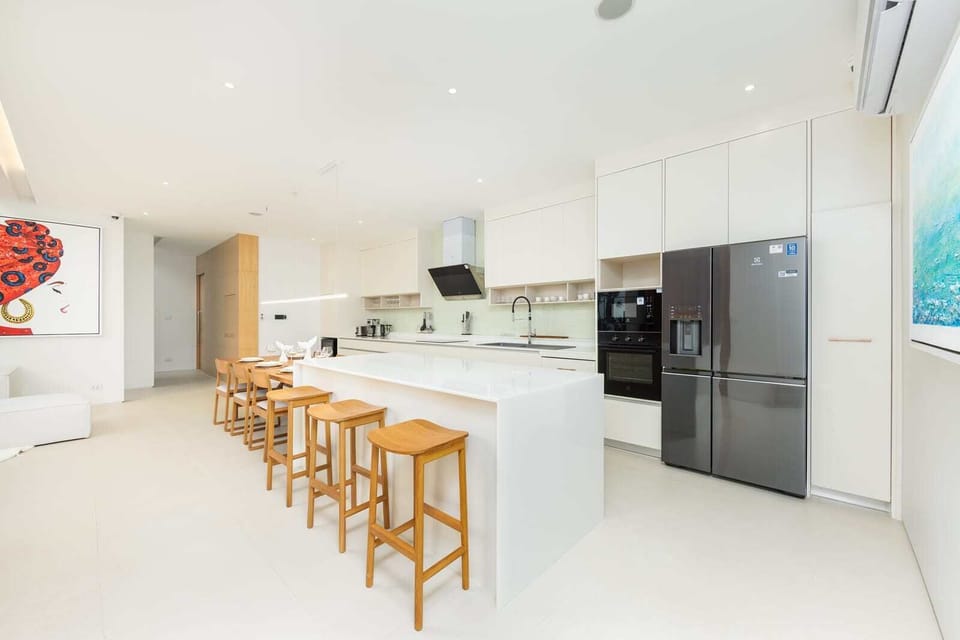 Villa, 3 Bedrooms, Lanai | Private kitchen | Electric kettle, dining tables, kitchen islands
