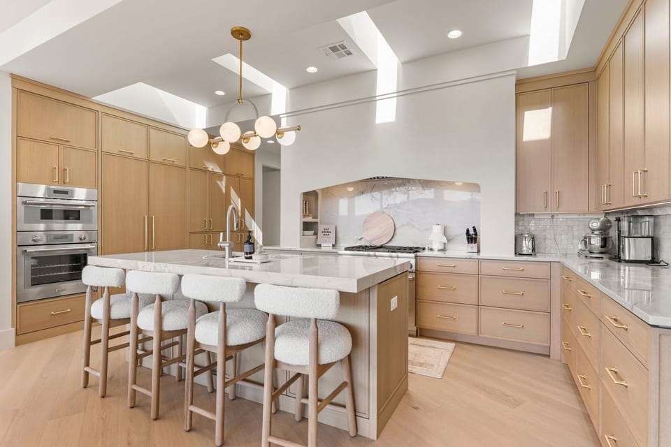 House, 4 Bedrooms | Private kitchen | Coffee/tea maker, fridge, oven, toaster