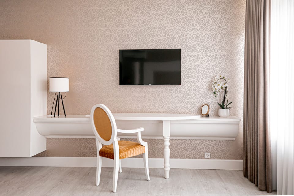 Double Room, City View | Egyptian cotton sheets, premium bedding, in-room safe, desk