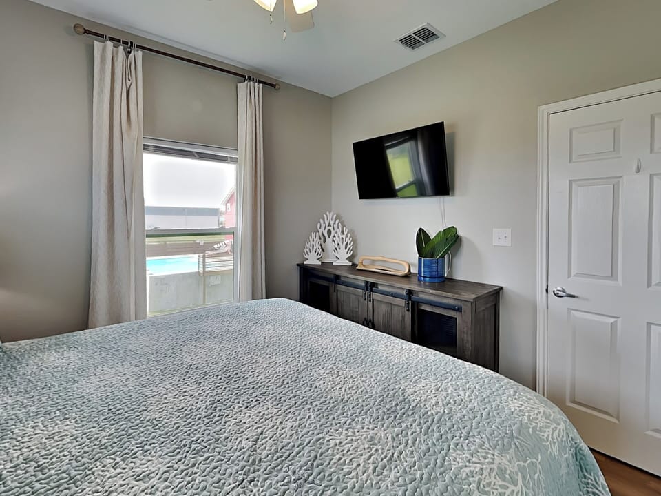 House (2 Bedrooms) | Property amenity