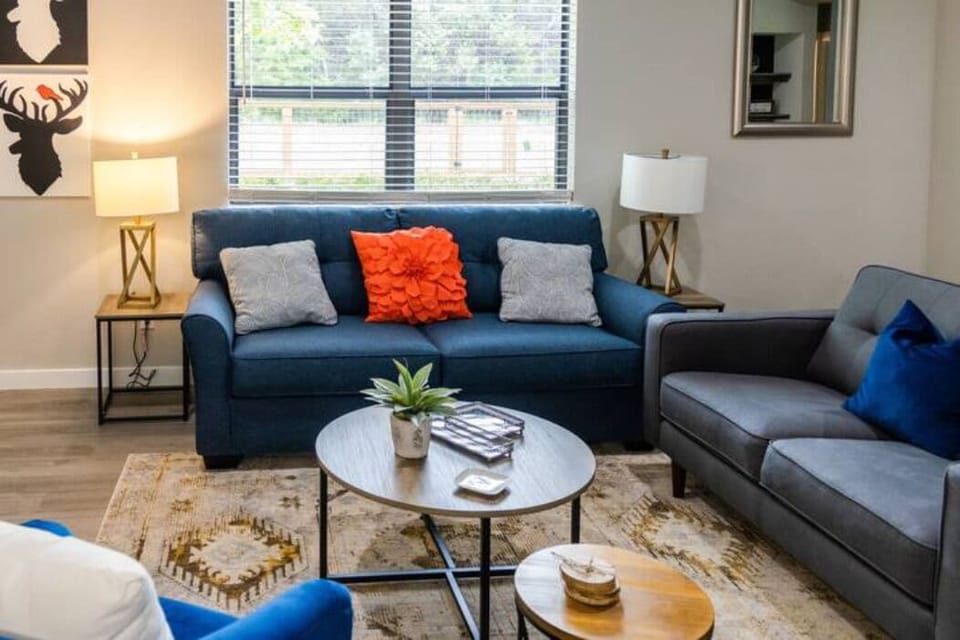 House, Patio, Courtyard View | Living room