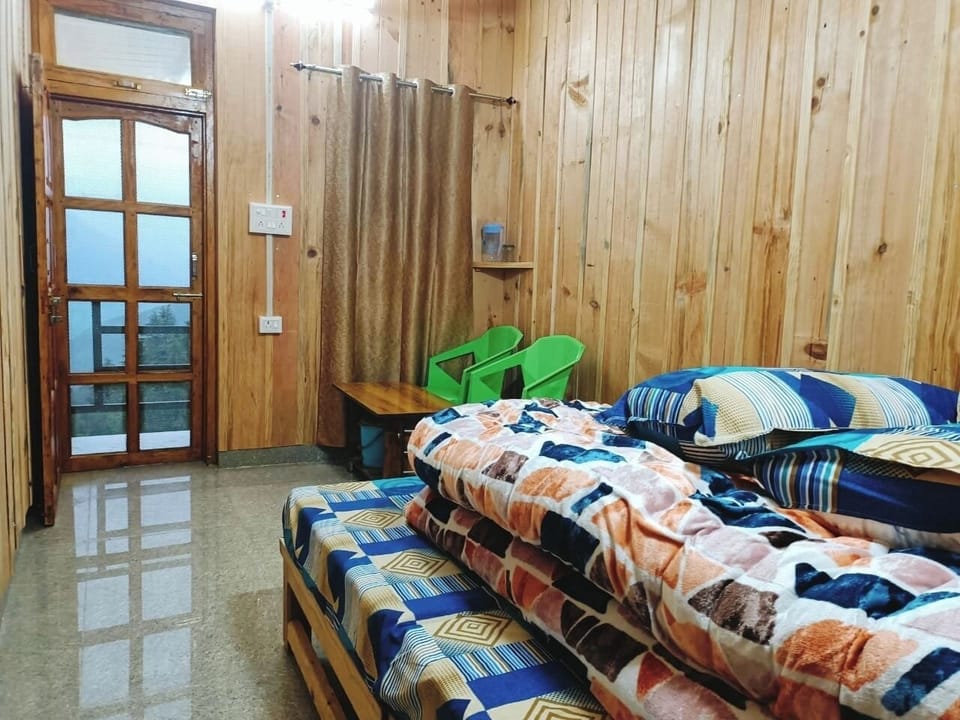 Deluxe Double Room, Balcony, Mountain View | Desk