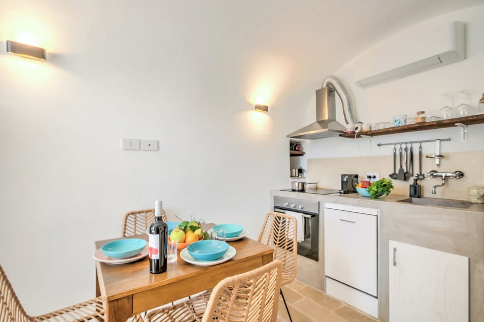 Family Villa, 1 Bedroom, Air conditioning, Mountainside (Dimora Tra Gli Ulivi With Private) | Private kitchen
