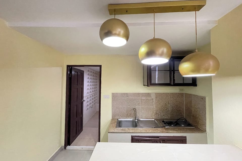 Suite | In-room safe, desk, iron/ironing board, free WiFi