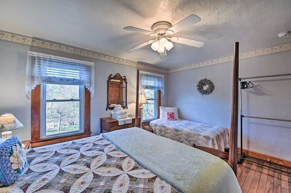 House, 5 Bedrooms | 5 bedrooms, desk, laptop workspace, free WiFi