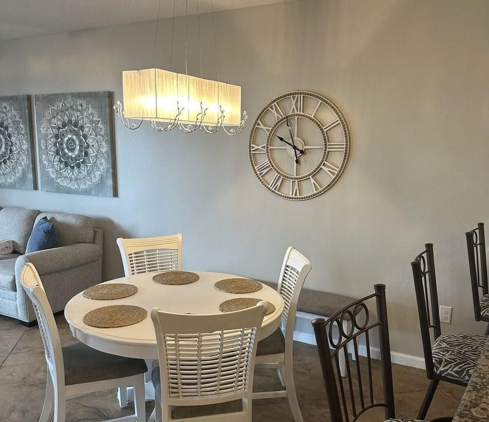 Condo, Multiple Beds (Crescent 109) | Dining
