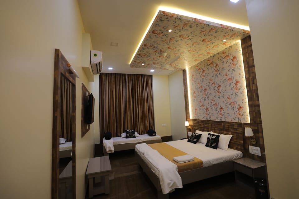 Superior Triple Room, Private Bathroom | Desk, laptop workspace, free WiFi