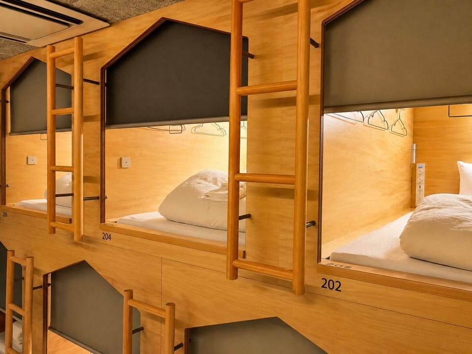 Basic Single Room, Women only | WiFi (free), bed sheets