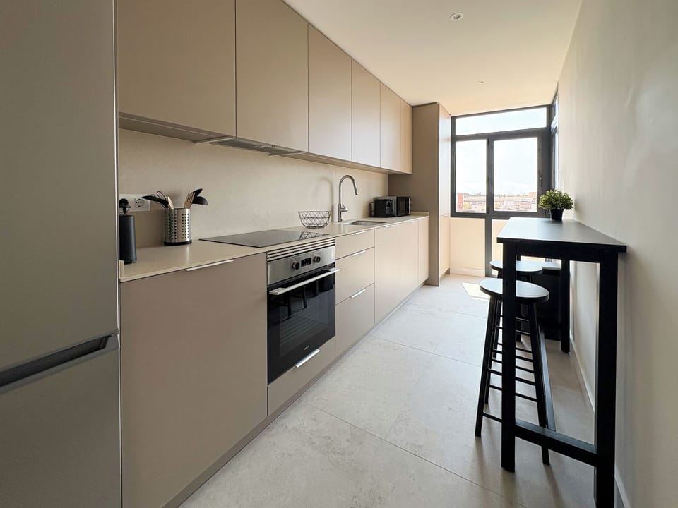 Apartment (4 Bedrooms) | Private kitchen | Coffee/tea maker, electric kettle