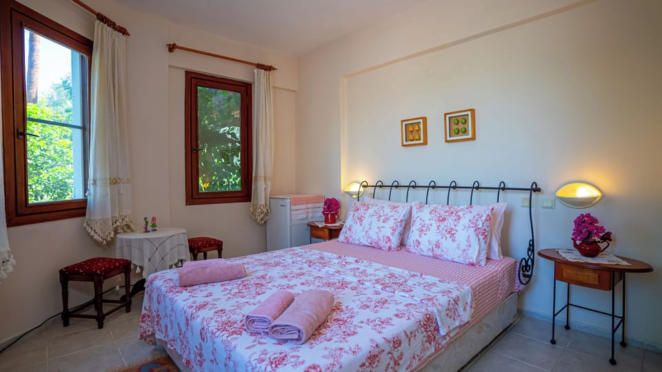 Double Room, Balcony, Sea View | Free WiFi