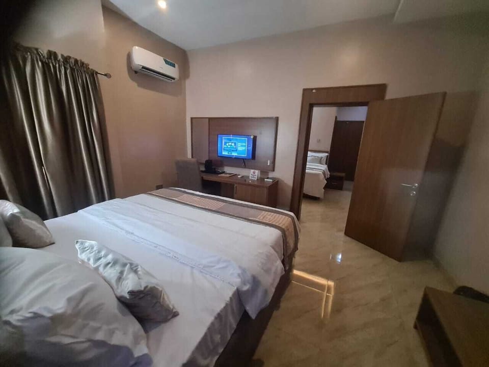 Standard Double Room, Pool View | Desk, laptop workspace, free WiFi