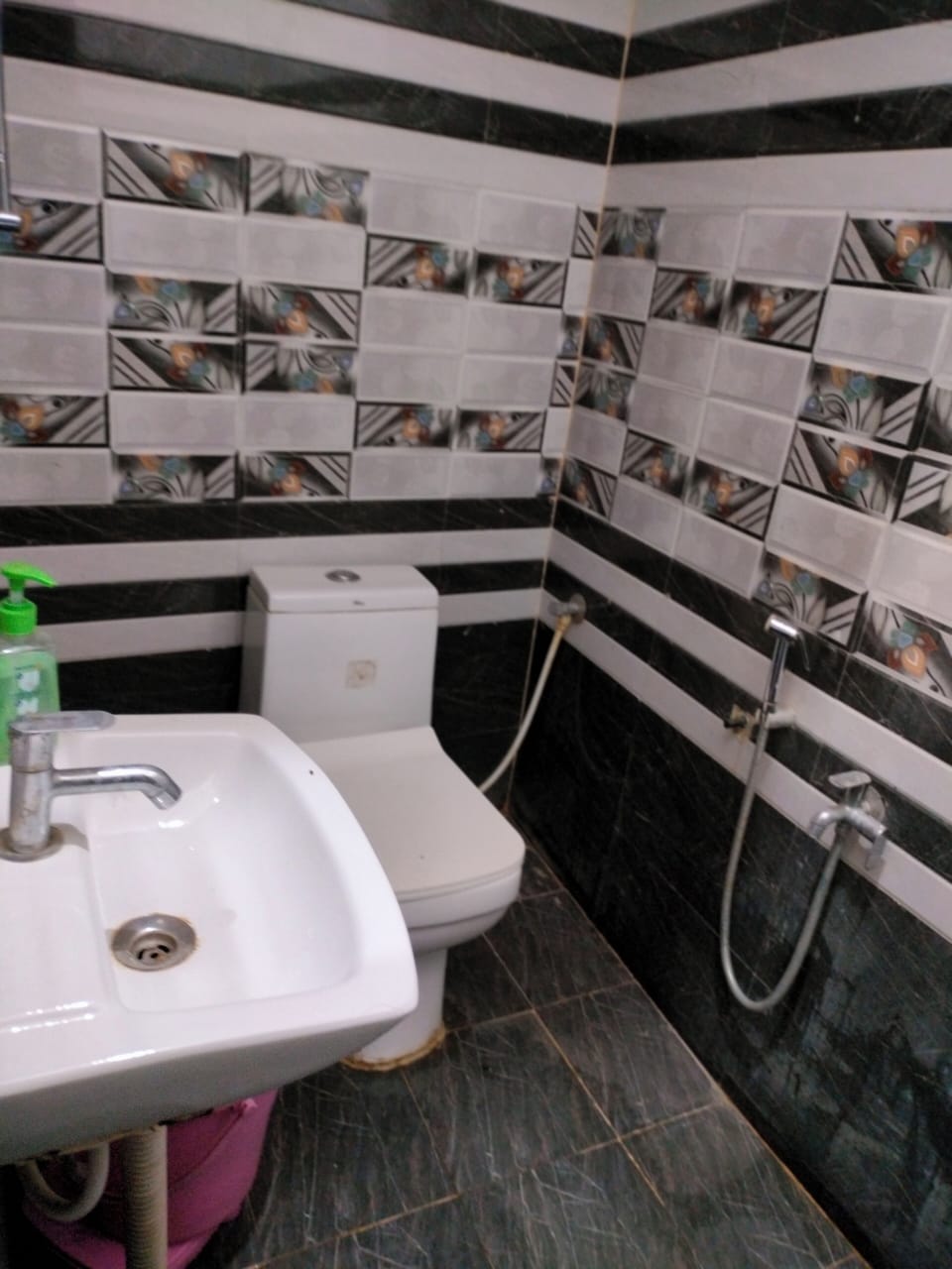 Shower, free toiletries, towels, soap