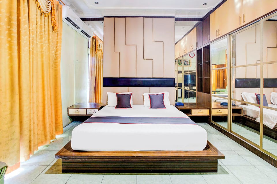 Standard Double Room | Desk, WiFi (free), bed sheets