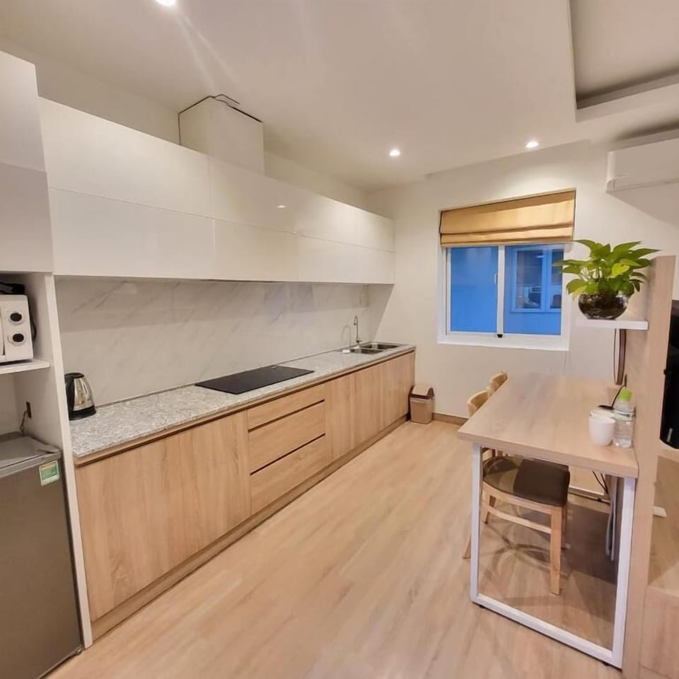 Deluxe Double Room, Terrace | Private kitchen | Fridge, stovetop, cookware/dishes/utensils, dining tables