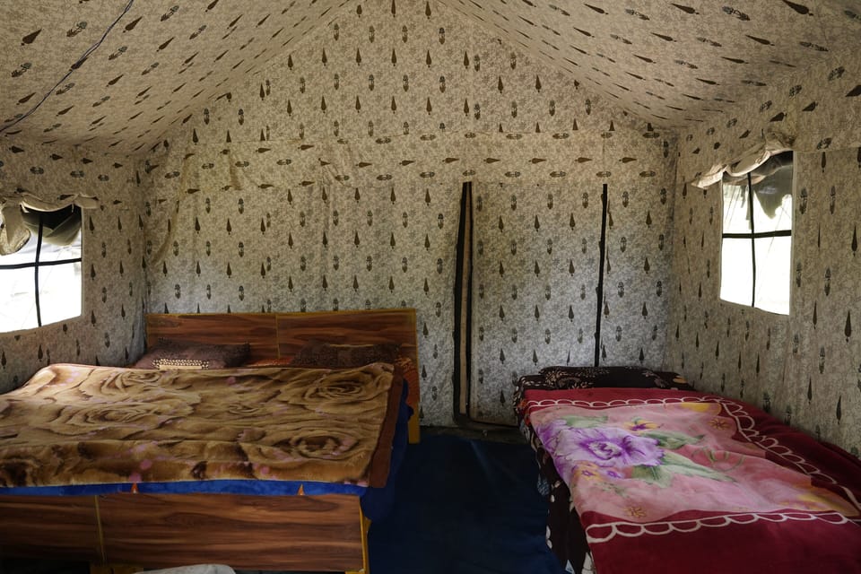 Deluxe Tent | Desk, free WiFi
