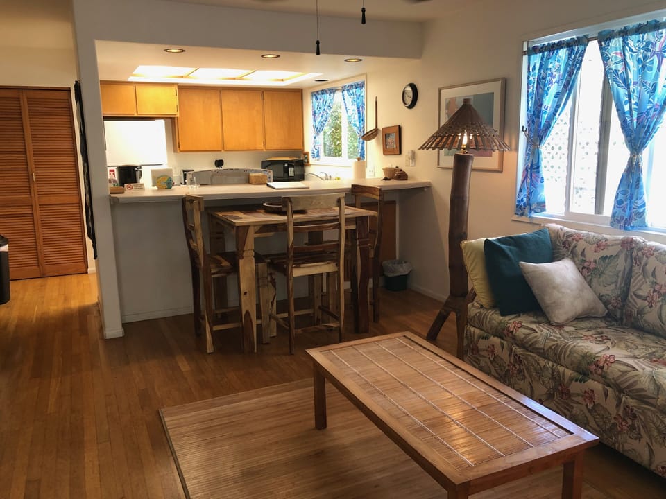 Family Cottage, 2 Bedrooms, Kitchen, Garden View | Living area | 32-inch flat-screen TV with digital channels, TV, pay movies