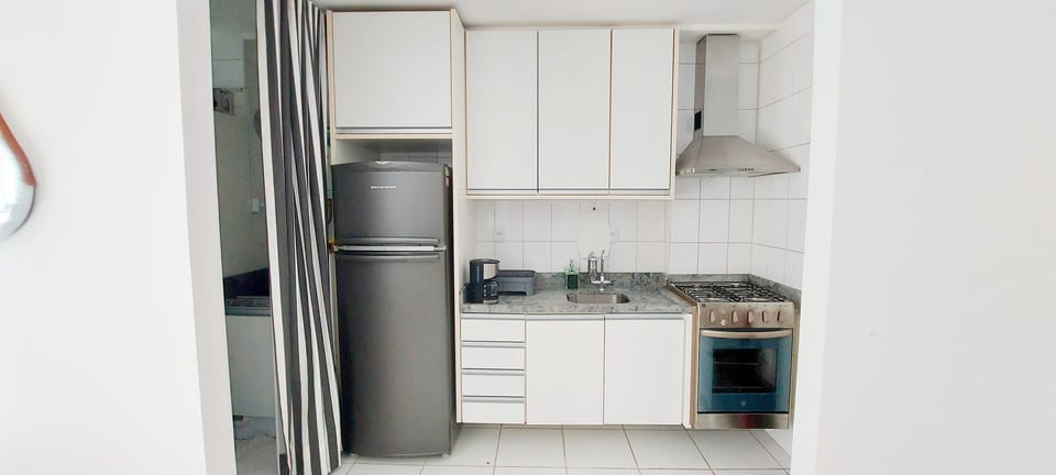 Basic Apartment | Private kitchen | Fridge, microwave, oven, coffee/tea maker