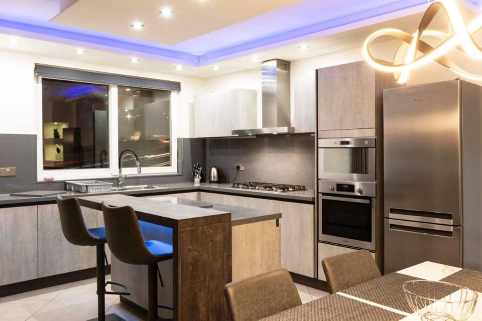 Apartment, 3 Bedrooms, Accessible, Smoking | Interior
