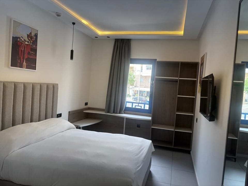 Classic Double or Twin Room, City View | Soundproofing, free WiFi