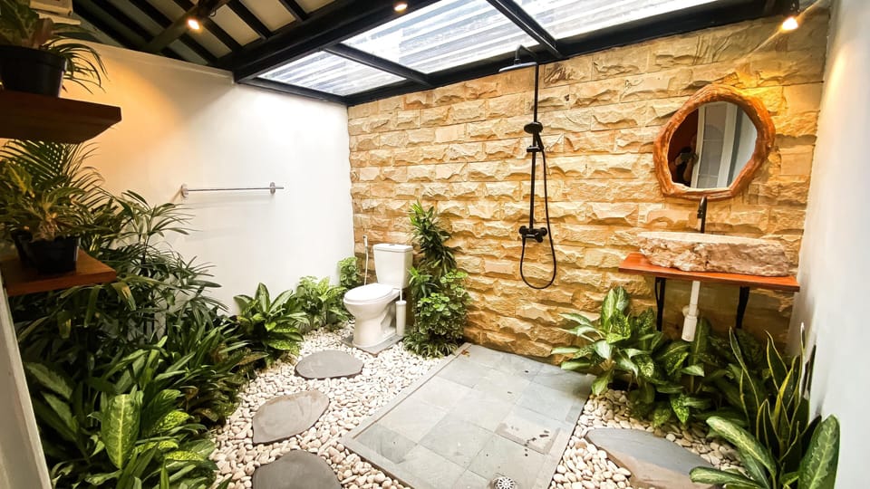 Superior Double Room | Bathroom shower