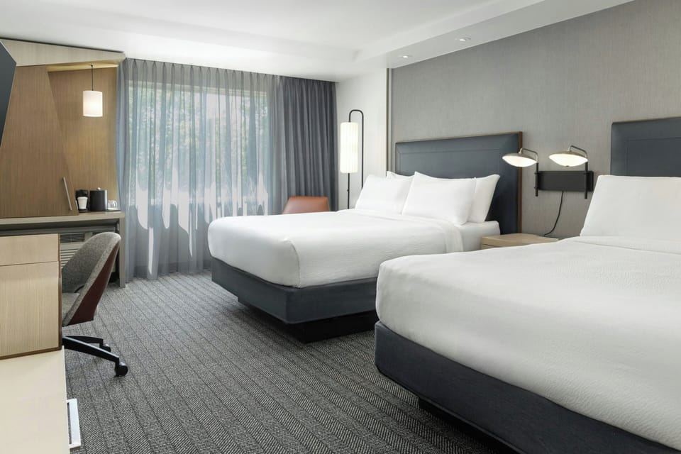 Premium bedding, in-room safe, desk, blackout drapes