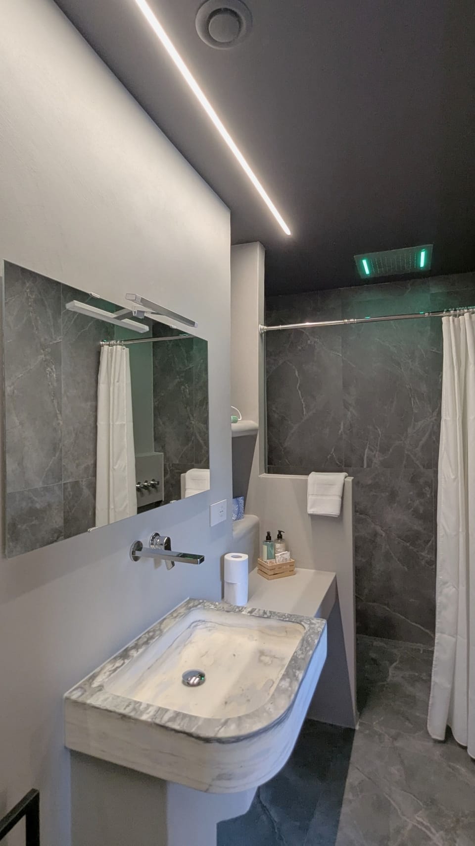 In-room safe, individually furnished, desk, laptop workspace