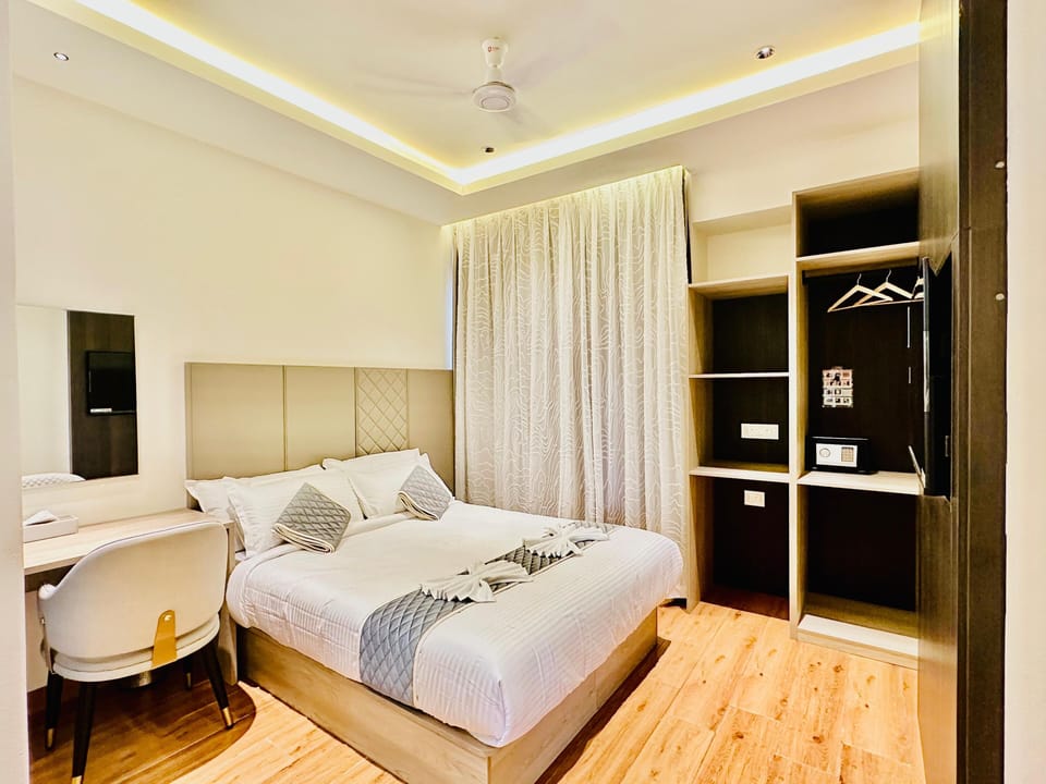 Standard Double Room, 1 Queen Bed | Desk, laptop workspace, free WiFi
