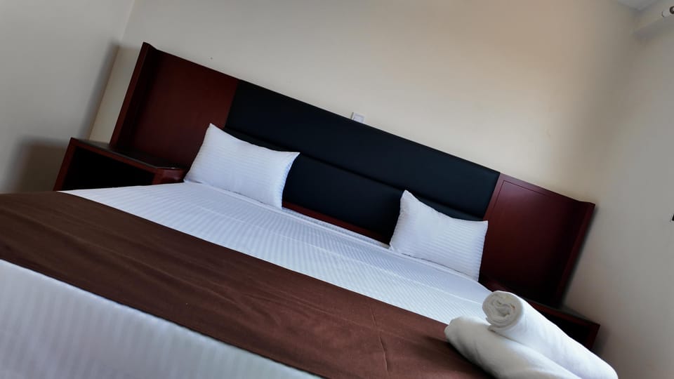 Double Room, Balcony, City View | In-room safe, desk, laptop workspace, WiFi (free)