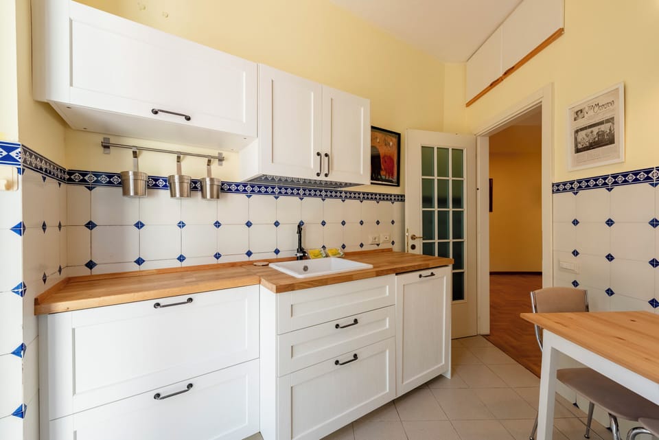 Apartment, 1 Double Bed with Sofa bed, Patio | Private kitchen | Dining tables
