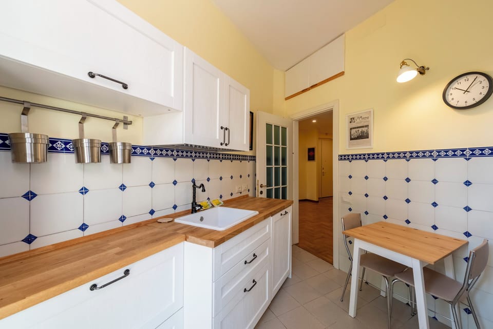 Apartment, 1 Double Bed with Sofa bed, Patio | Private kitchen | Dining tables