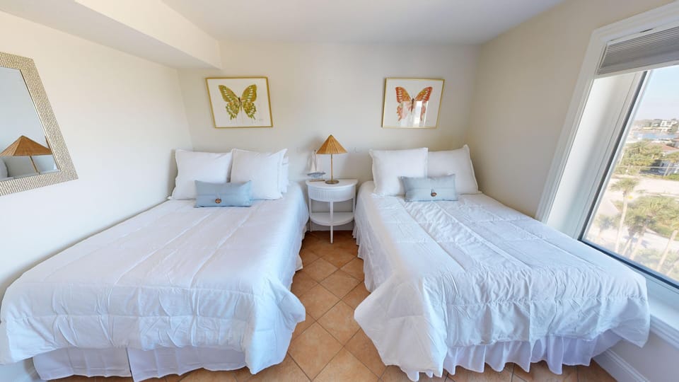 Condo, 2 Bedrooms | 2 bedrooms, iron/ironing board, WiFi (free)