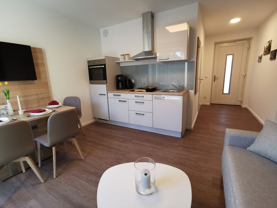 Family Room, Roll-in Shower | Living area | TV