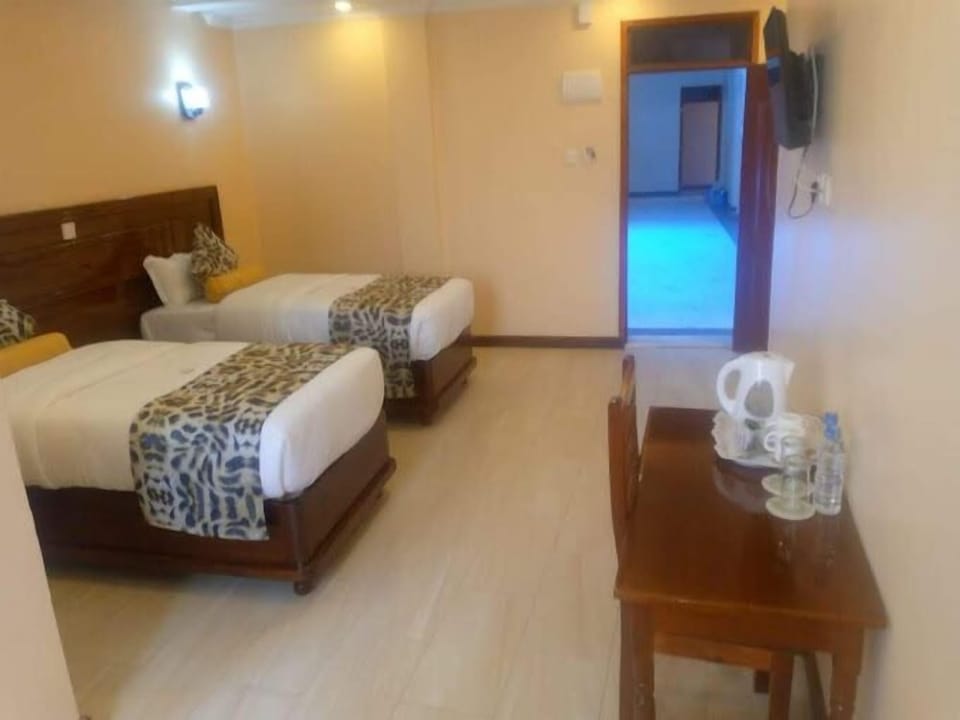 Standard Twin Room, City View | Free WiFi, bed sheets