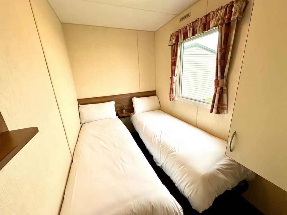 3 bedrooms, individually decorated, individually furnished