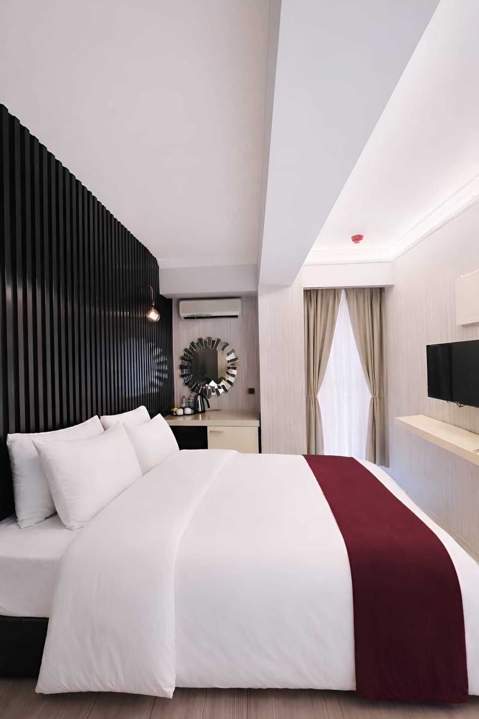 Deluxe Double Room, Balcony | Soundproofing, free WiFi